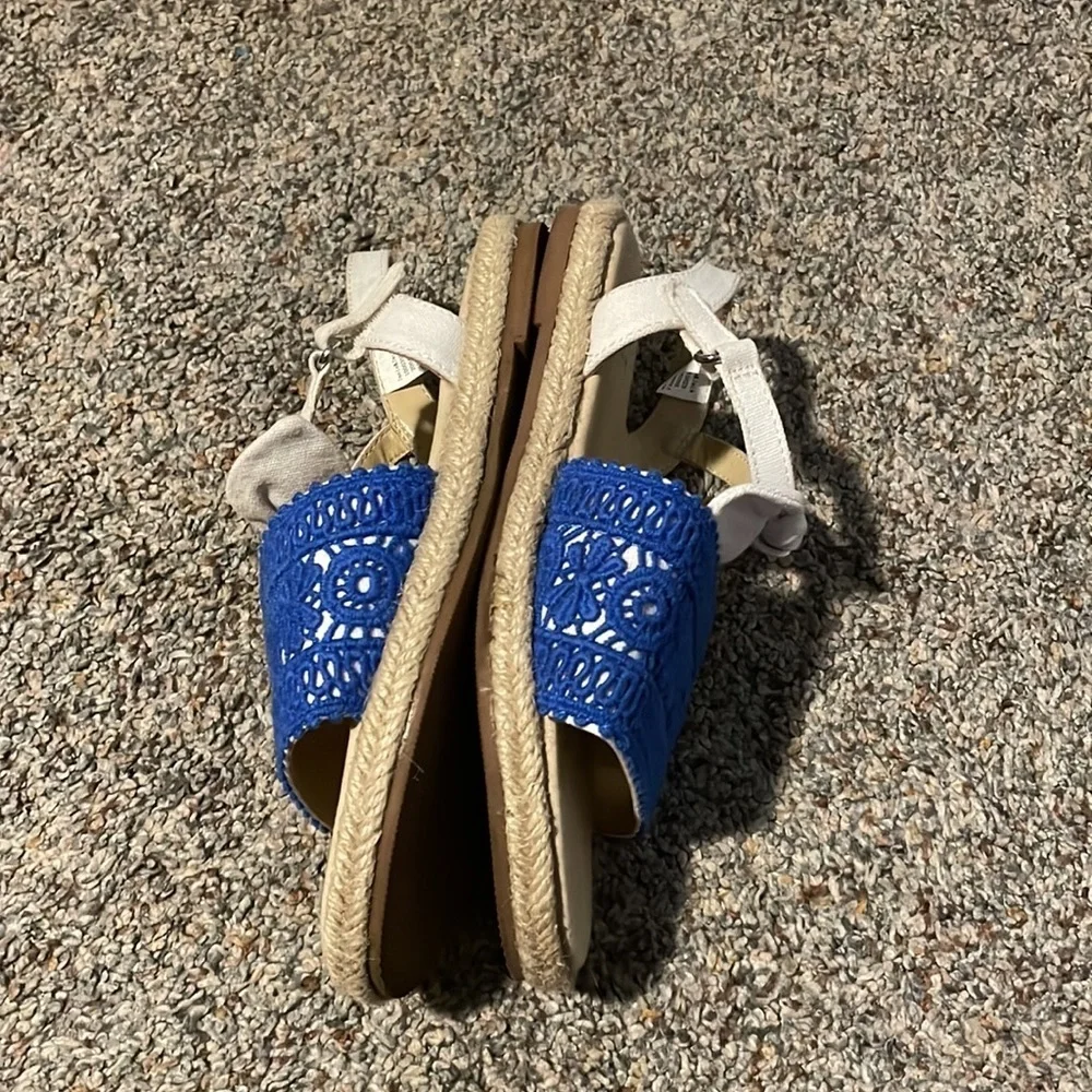 Janie and Jack Blue and White Sandals